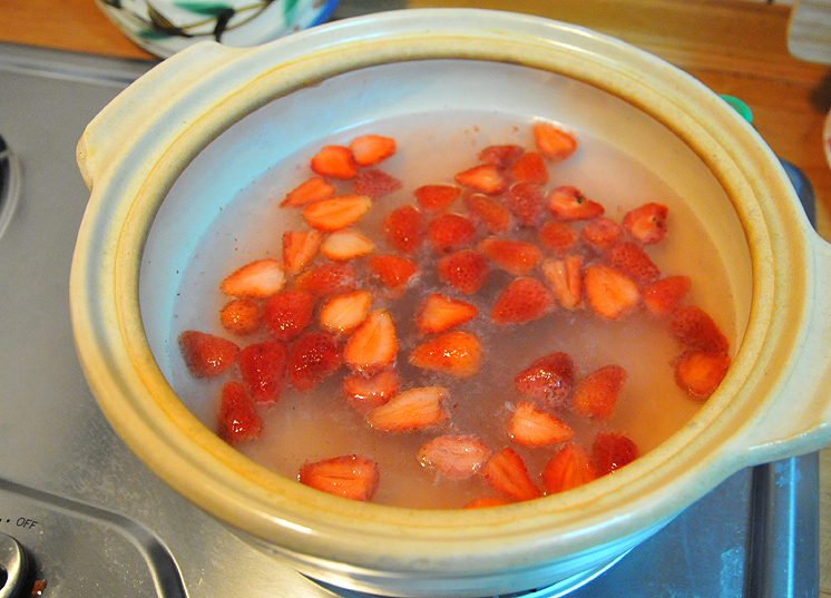 草莓入鍋