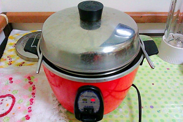 豆漿也可以用電鍋煮喔！液狀、泥狀兩種口感，雙享受！(6)