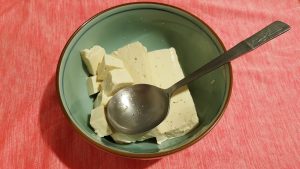 南瓜豆乳湯-三分之一板豆腐壓碎