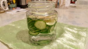 簡易製作黃瓜水-泡水